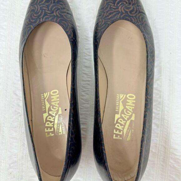 Ferragamo Kitten Heels- Size 8.5 - Picture 14 of 14